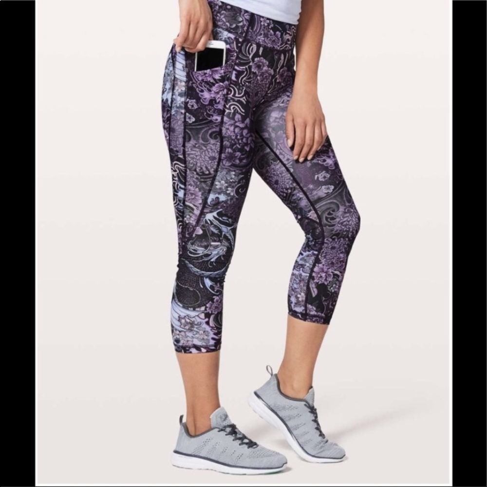 Lululemon Time To Sweat Crop *23" in Memoir Multi